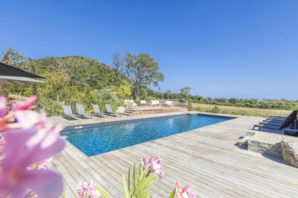 Les Lofts De Sainte-lucie-de-porto-vecchio Apartment *